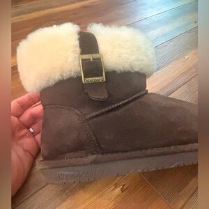 Bear Paw  woman’s winter boot size 11